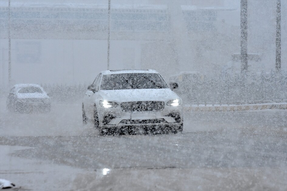 Van'da kar yağışı