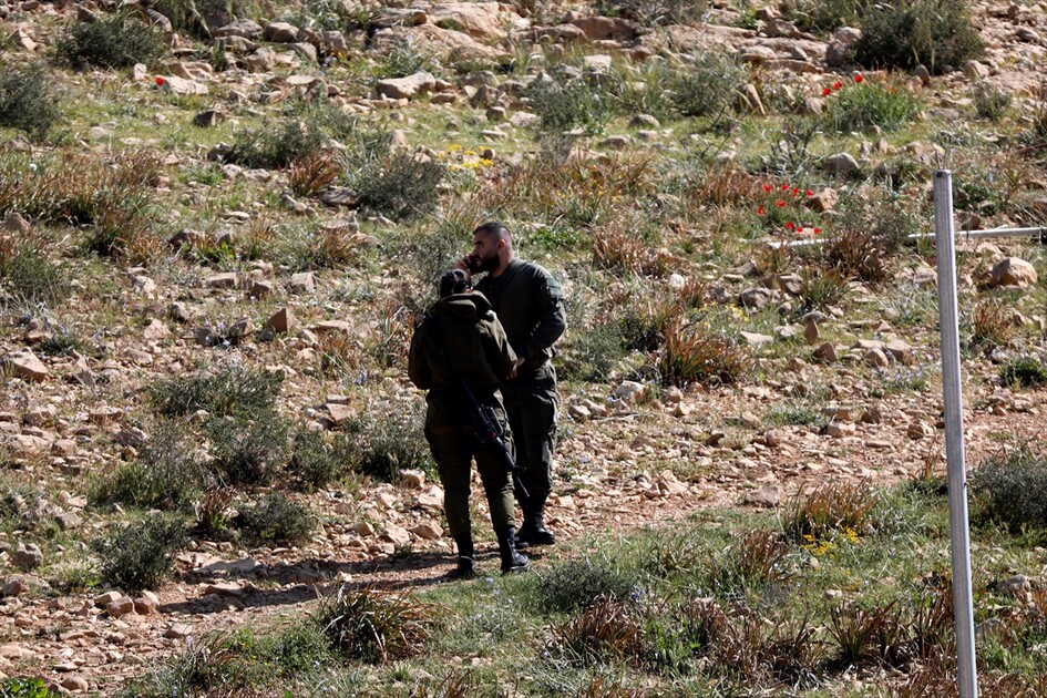 دراسة في الشارع.. مستوطنون يمنعون عودة تلاميذ بالضفة لمدرستهم