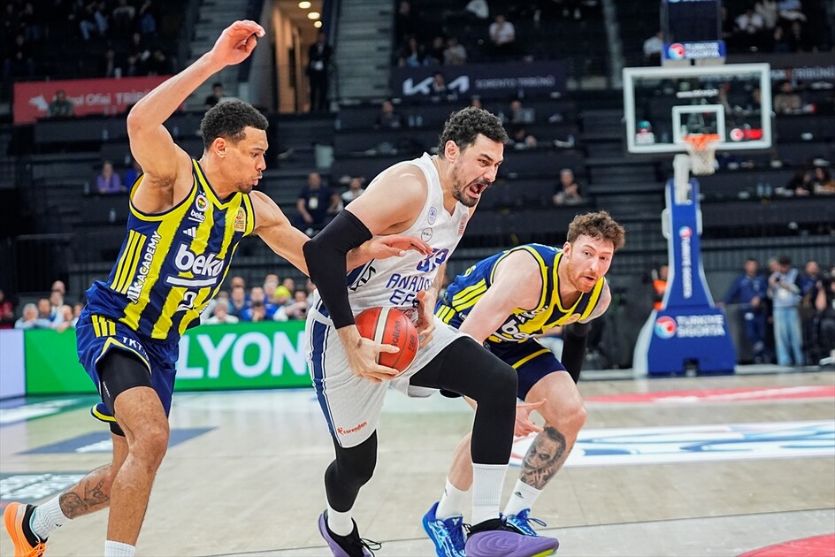 Anadolu Efes - Fenerbahçe Beko