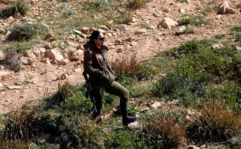 دراسة في الشارع.. مستوطنون يمنعون عودة تلاميذ بالضفة لمدرستهم