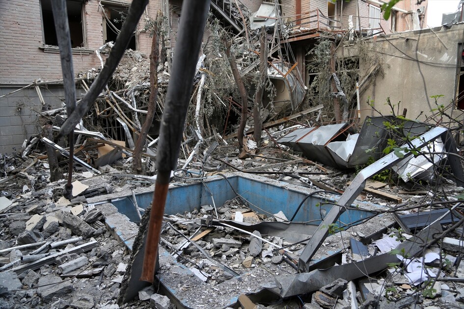 من الأقدم عالميا.. الأناضول ترصد آثار قصف معهد باستور بإيران