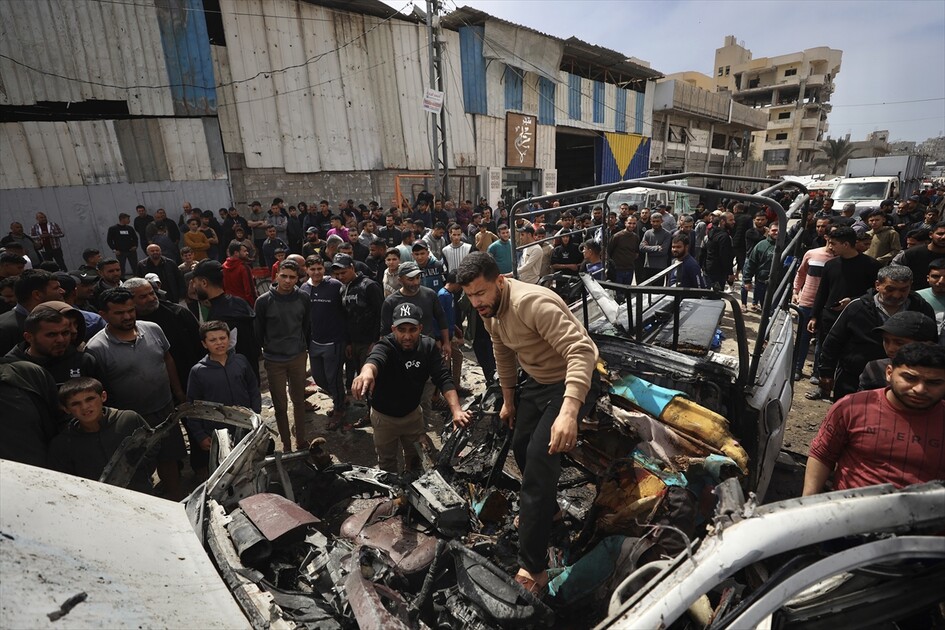 Israeli airstrike on police vehicle kills 4 in Gaza