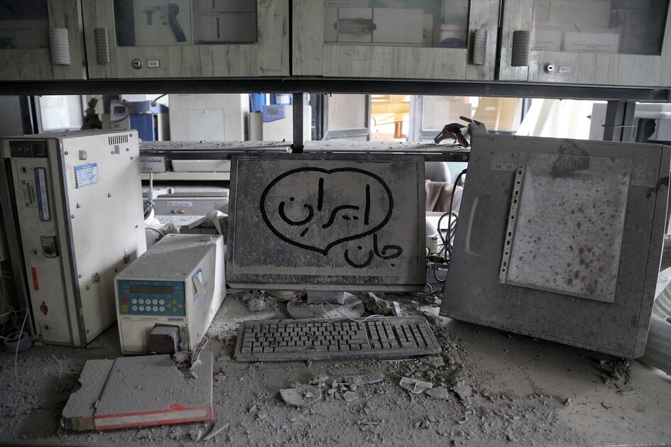 من الأقدم عالميا.. الأناضول ترصد آثار قصف معهد باستور بإيران