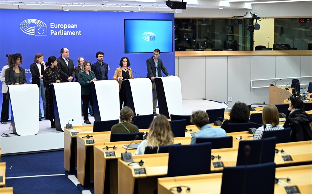 1 Million signatures campaign to suspend the EU-Israel Association Agreement in Brussels