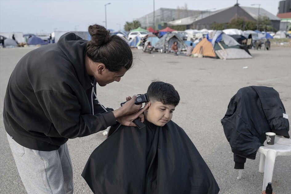 Displaced civilians struggle to survive in Beirut amid ongoing attacks