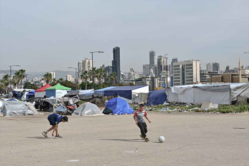 Displaced civilians struggle to survive in Beirut amid ongoing attacks