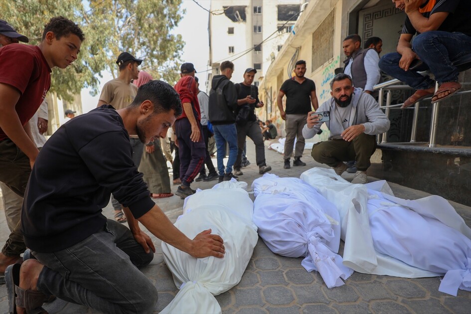 İsrail'in Gazze Şeridi'ndeki Beyt Lahiya kentine düzenlediği saldırıda iki kardeş hayatını kaybetti