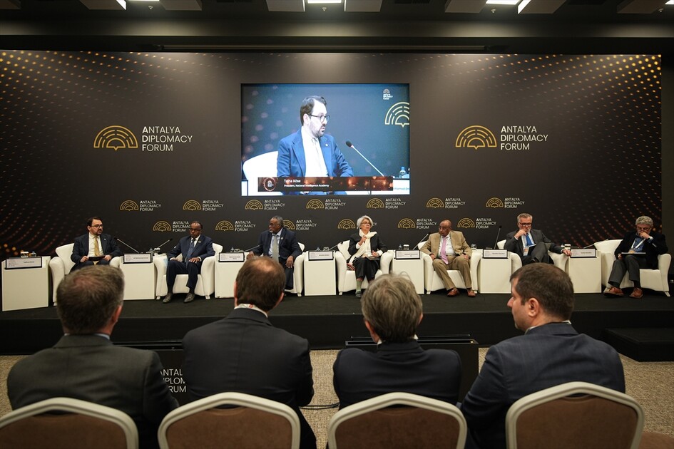 Antalya Diplomasi Forumu'nda ikinci gün