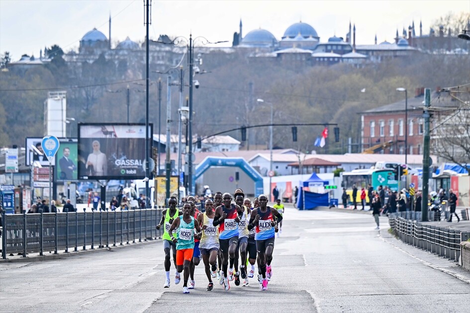 Türkiye İş Bankası 21. İstanbul Yarı Maratonu