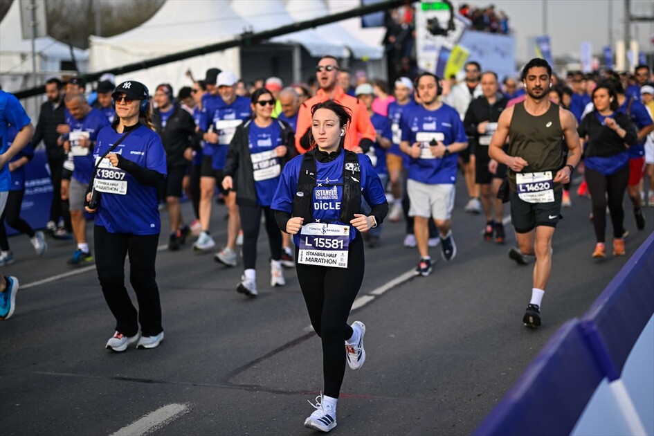Türkiye İş Bankası 21. İstanbul Yarı Maratonu