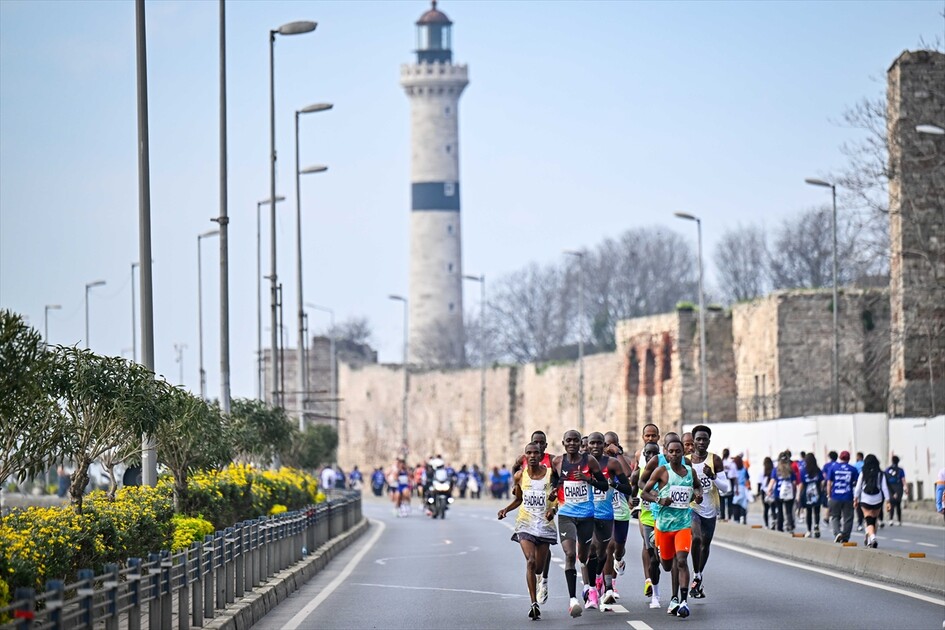 Türkiye İş Bankası 21. İstanbul Yarı Maratonu