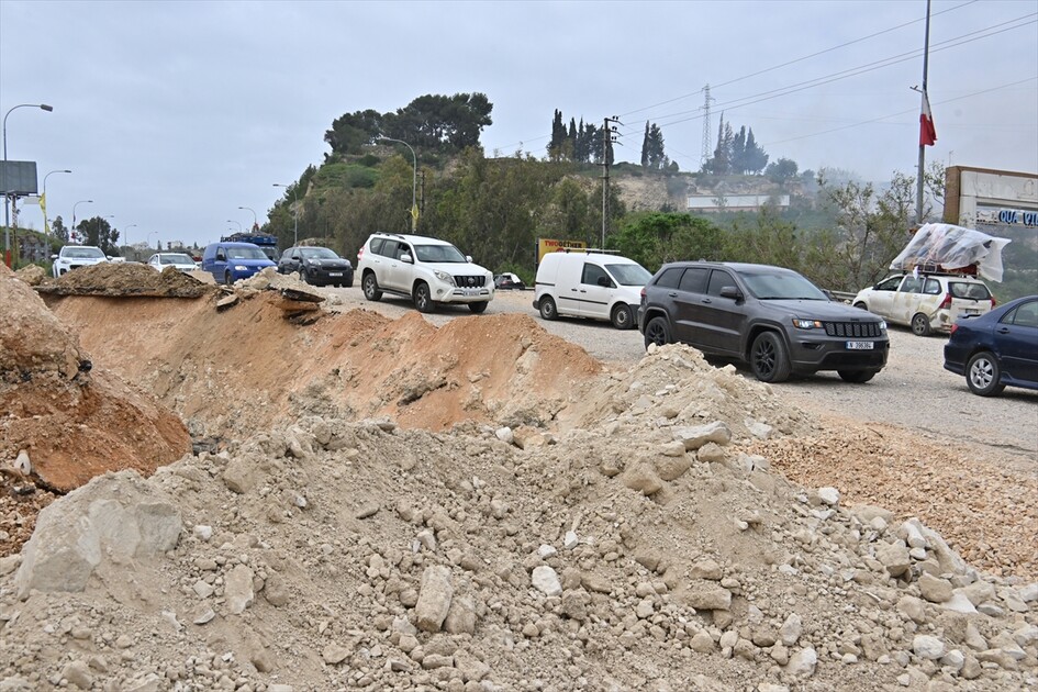 إعادة فتح جسرين رئيسيين قصفهما الجيش الإسرائيلي جنوبي لبنان