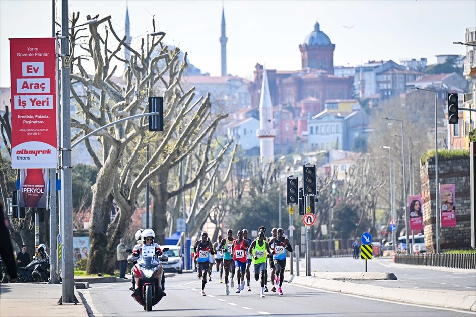 Türkiye İş Bankası 21. İstanbul Yarı Maratonu