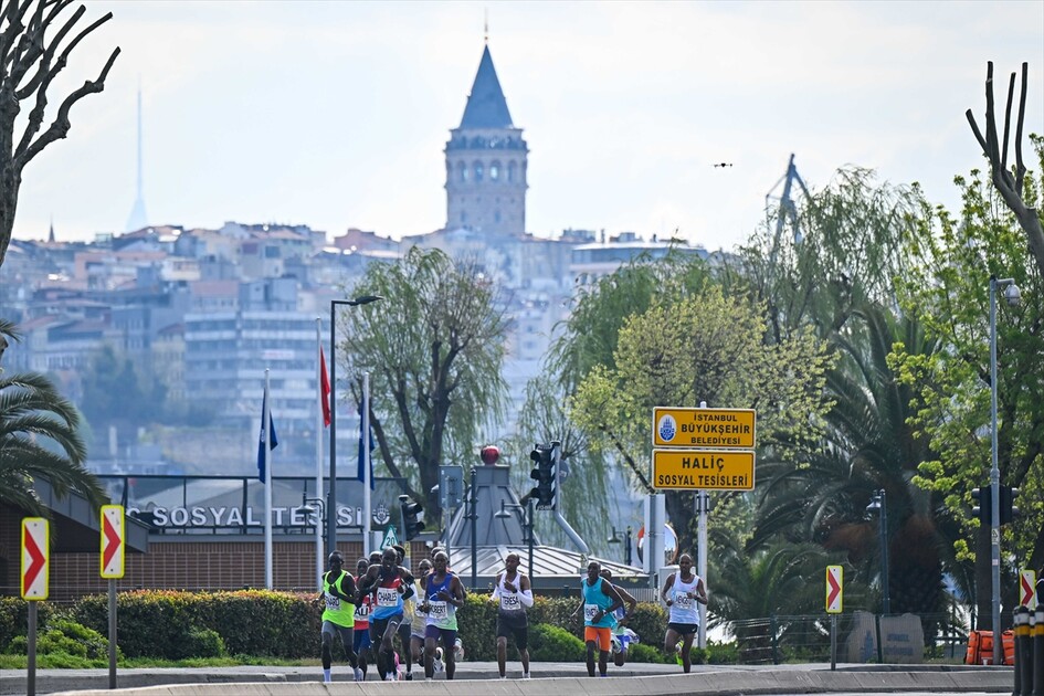 Türkiye İş Bankası 21. İstanbul Yarı Maratonu