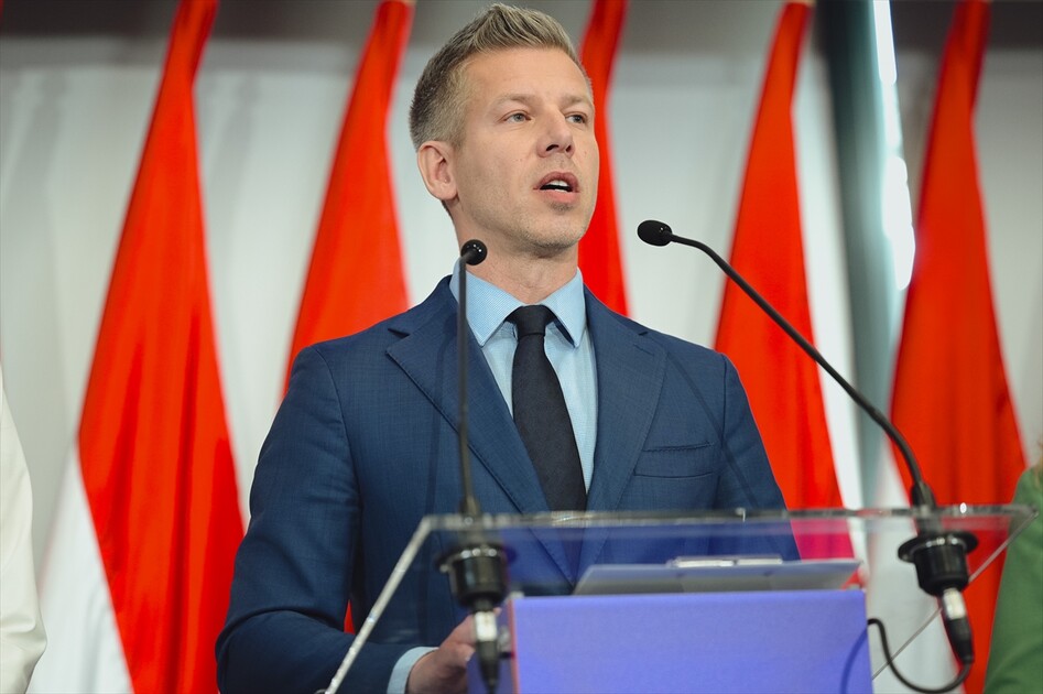 Hungarian TISZA party holds its very first parliamentary group meeting
