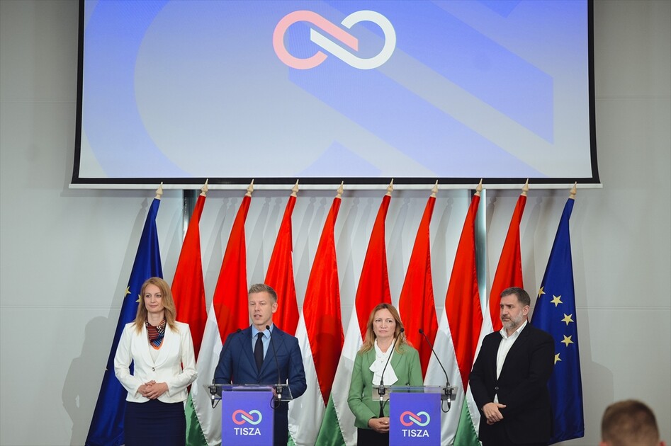 Hungarian TISZA party holds its very first parliamentary group meeting