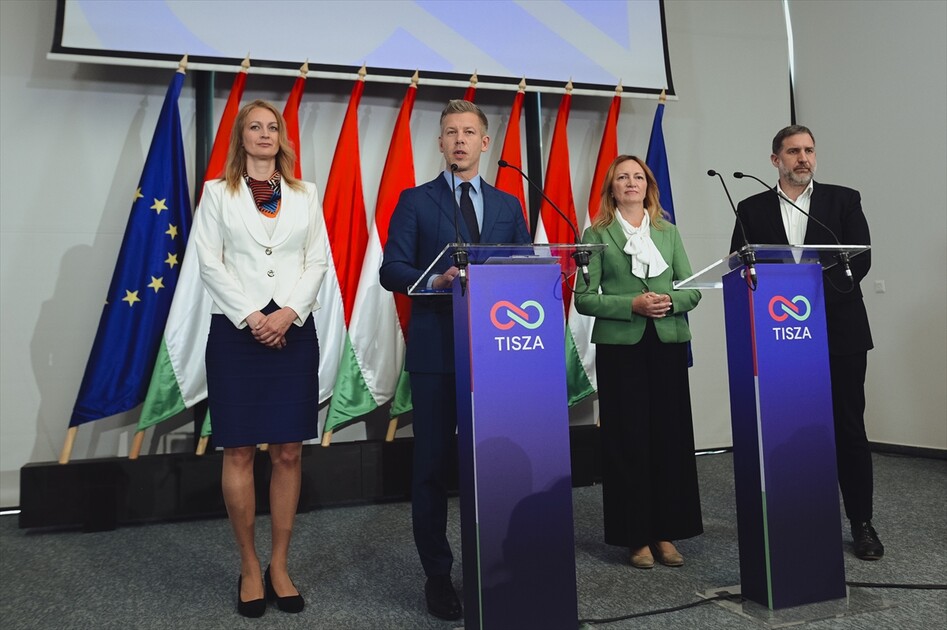 Hungarian TISZA party holds its very first parliamentary group meeting