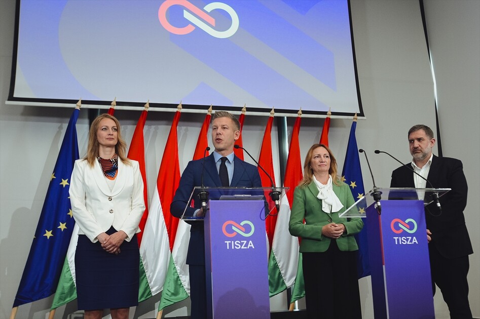 Hungarian TISZA party holds its very first parliamentary group meeting