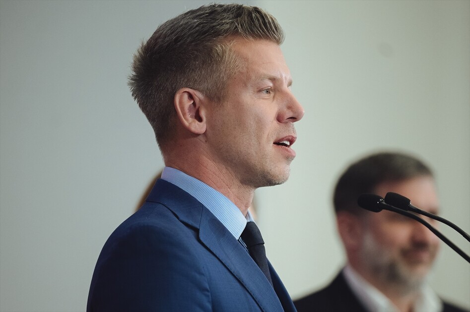 Hungarian TISZA party holds its very first parliamentary group meeting