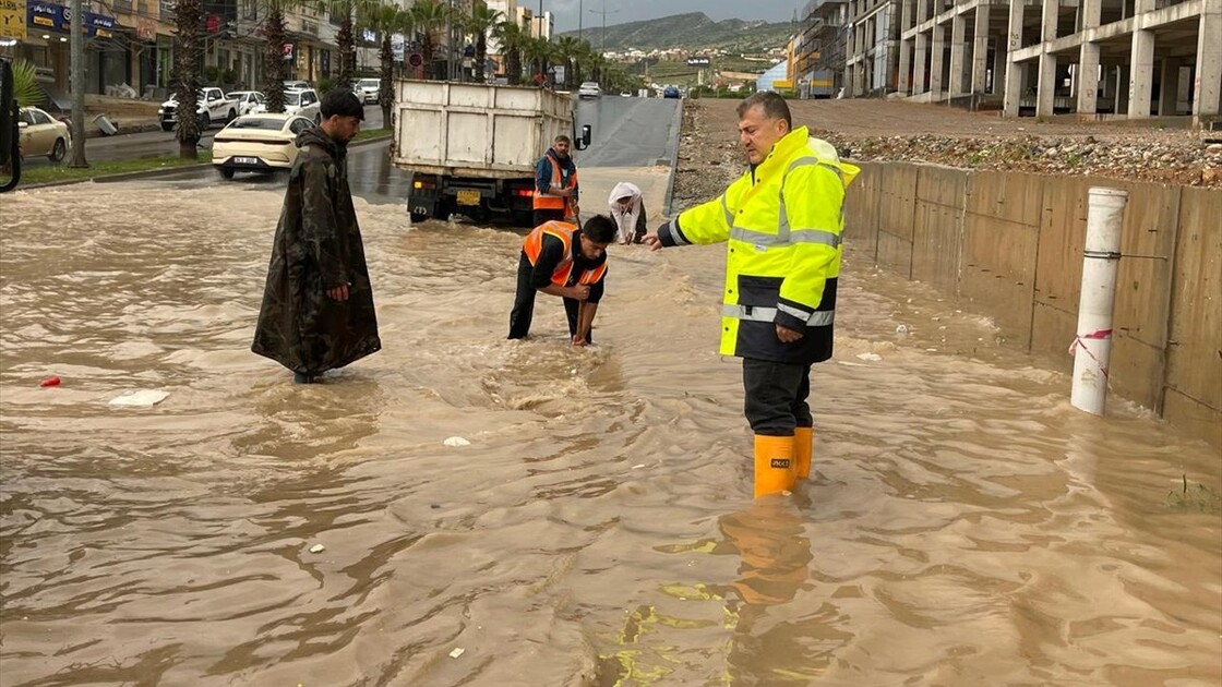 بەهۆی بارانبارینەوە ئاستەنگی هاتووچۆ لە دهۆک دروست بوو