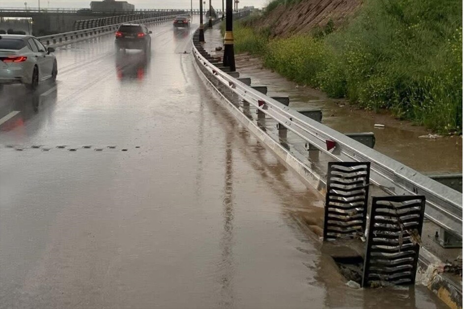 بەهۆی بارانبارینەوە ئاستەنگی هاتووچۆ لە دهۆک دروست بوو