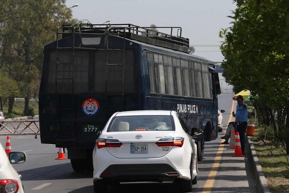 İslamabad'da ABD ile İran arasında yapılması beklenen müzakereler öncesi güvenlik önlemleri alındı