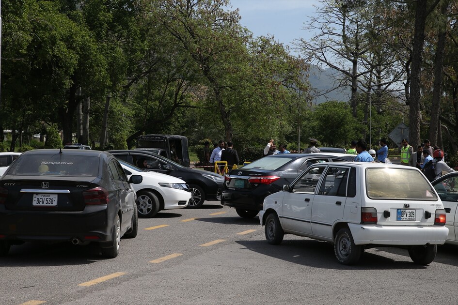 İslamabad'da ABD ile İran arasında yapılması beklenen müzakereler öncesi güvenlik önlemleri alındı