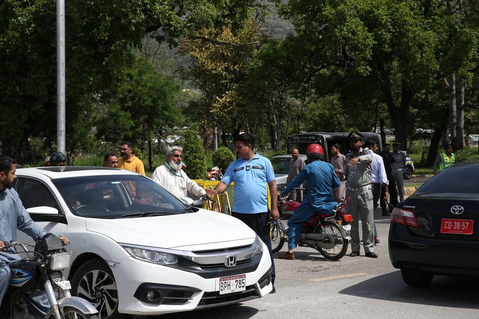 İslamabad'da ABD ile İran arasında yapılması beklenen müzakereler öncesi güvenlik önlemleri alındı