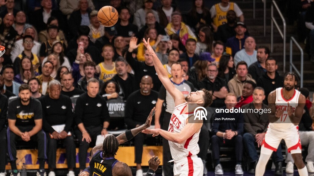 Los Angeles Lakers v Houston Rockets - NBA