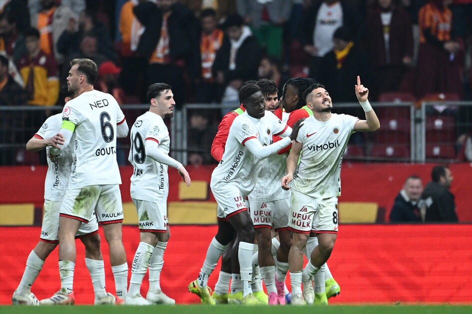 Galatasaray - Natura Dünyası Gençlerbirliği