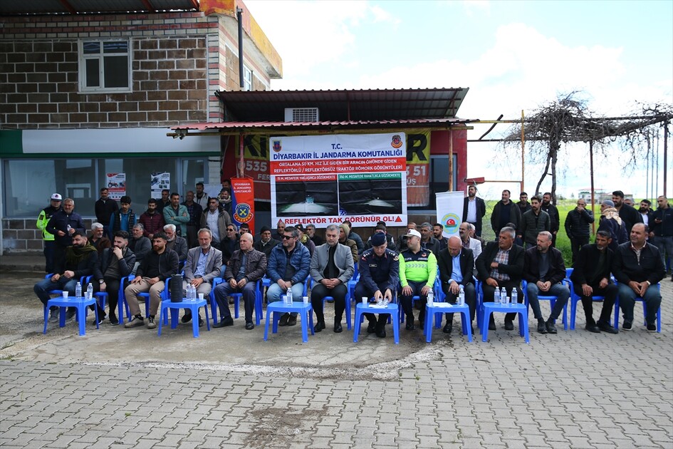 Jandarmanın girişimiyle traktörler için fenni muayene hizmeti çiftçinin ayağına gitti