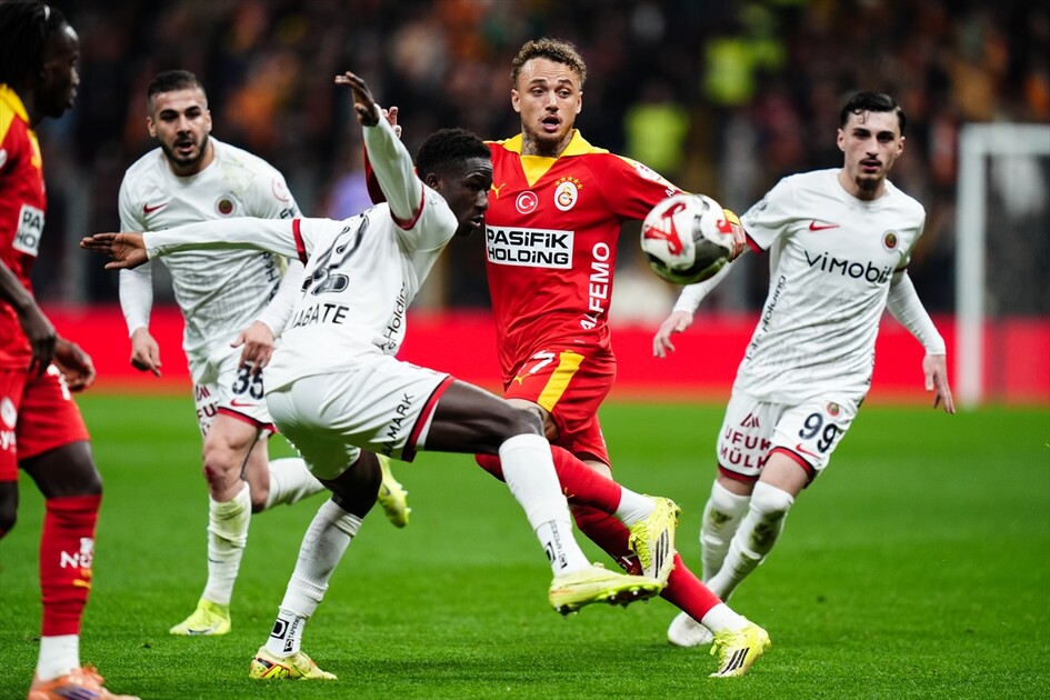 Galatasaray - Natura Dünyası Gençlerbirliği