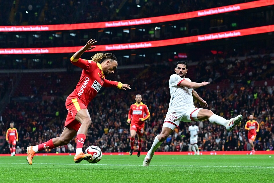 Galatasaray - Natura Dünyası Gençlerbirliği