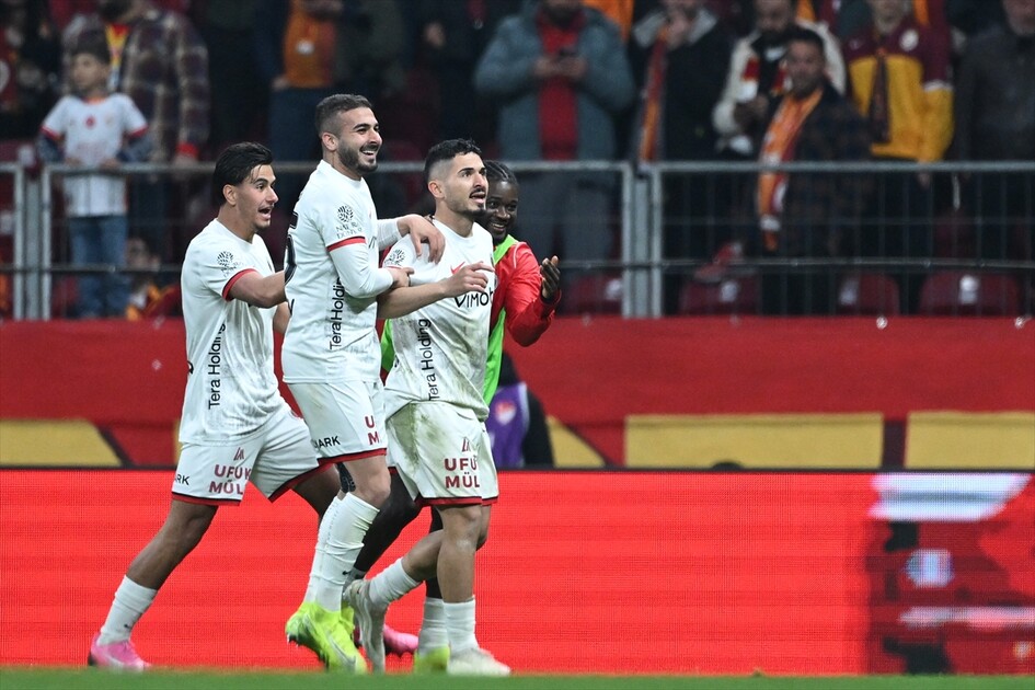 Galatasaray - Natura Dünyası Gençlerbirliği