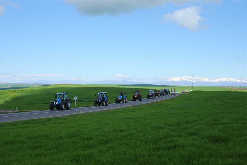 Jandarmanın girişimiyle traktörler için fenni muayene hizmeti çiftçinin ayağına gitti