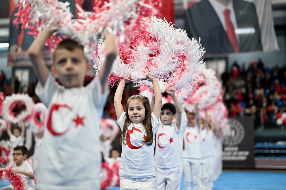 Düzce'de 23 Nisan Ulusal Egemenlik ve Çocuk Bayramı kutlandı
