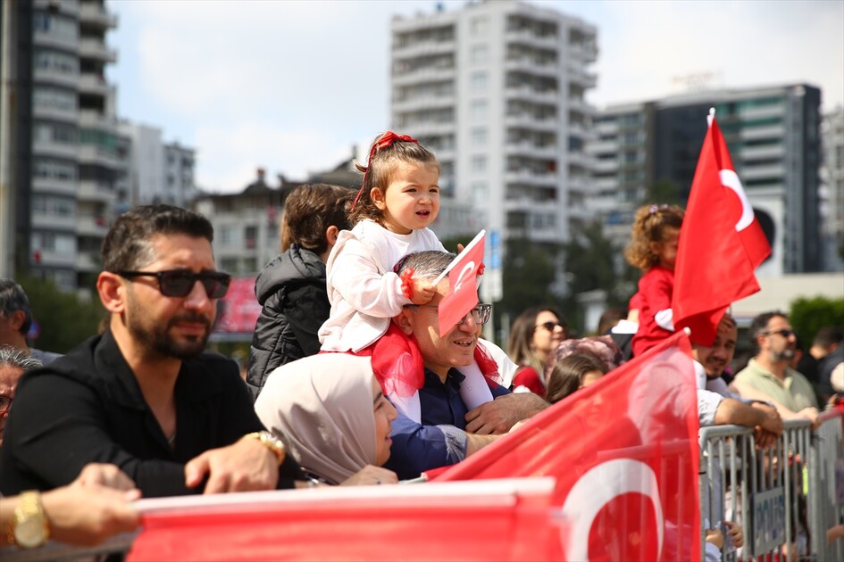 Adana'da 23 Nisan Ulusal Egemenlik ve Çocuk Bayramı kutlandı