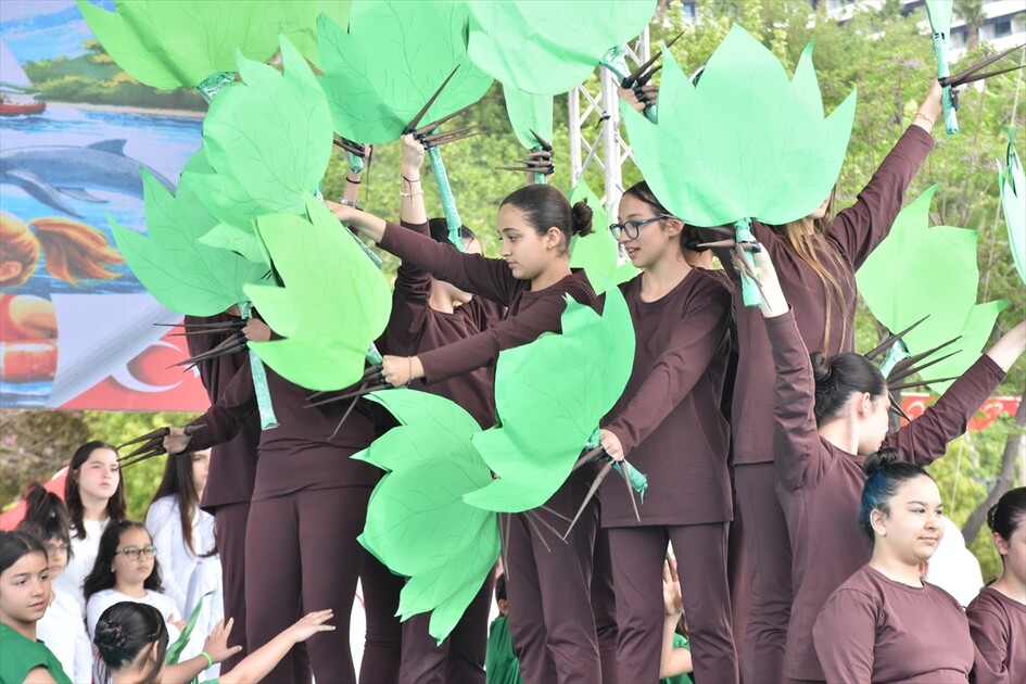 Antalya ve çevre illerde 23 Nisan Ulusal Egemenlik ve Çocuk Bayramı kutlandı