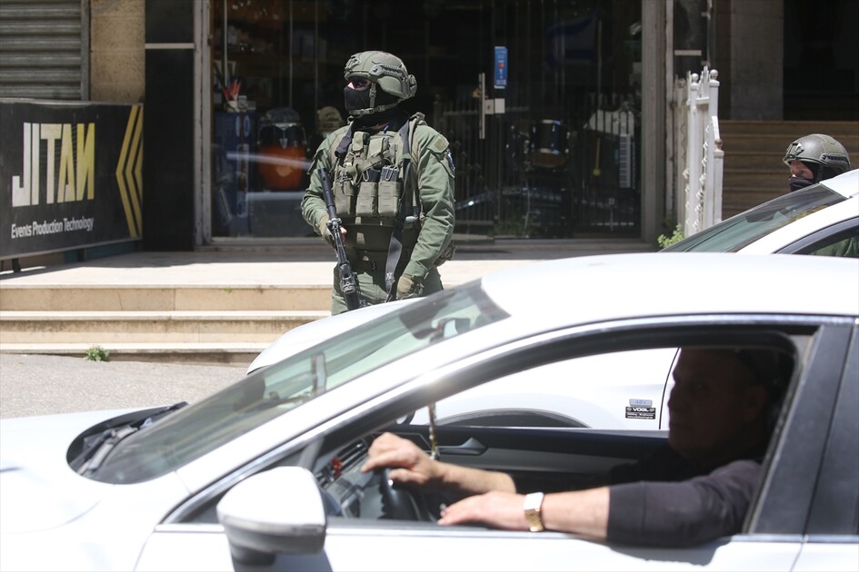 İsrail ordusu Nablus kentine baskın düzenledi