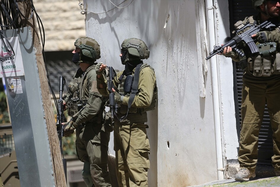 İsrail ordusu Nablus kentine baskın düzenledi