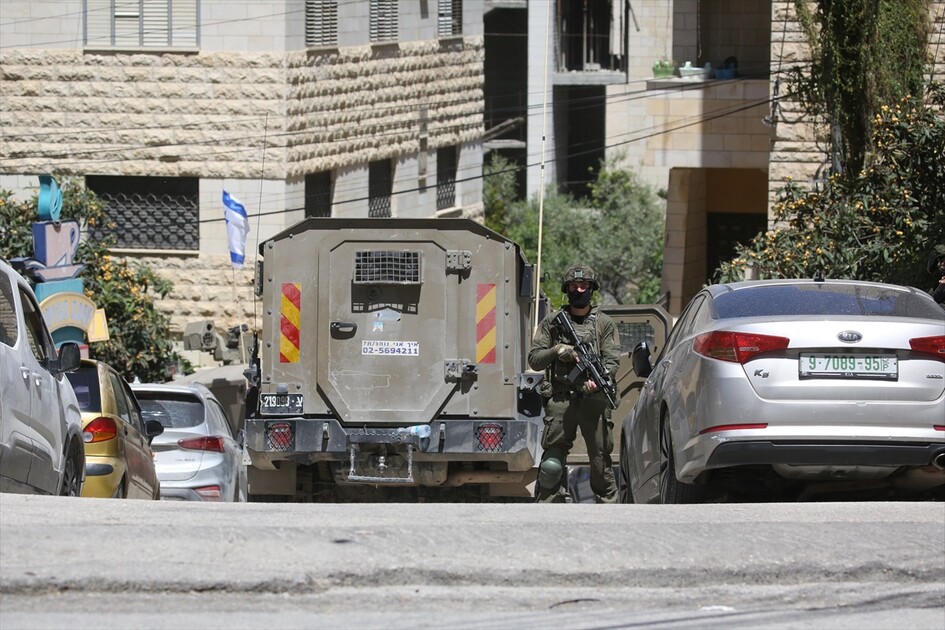 İsrail ordusu Nablus kentine baskın düzenledi