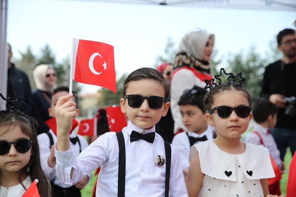 Siirt'te 23 Nisan Ulusal Egemenlik ve Çocuk Bayramı kutlandı