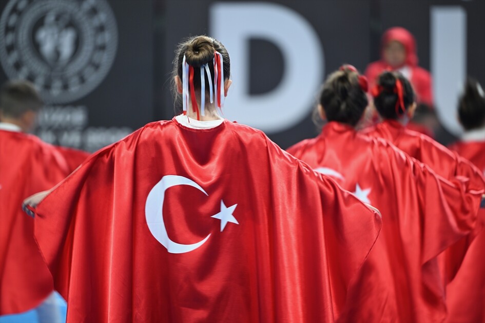 Düzce'de 23 Nisan Ulusal Egemenlik ve Çocuk Bayramı kutlandı