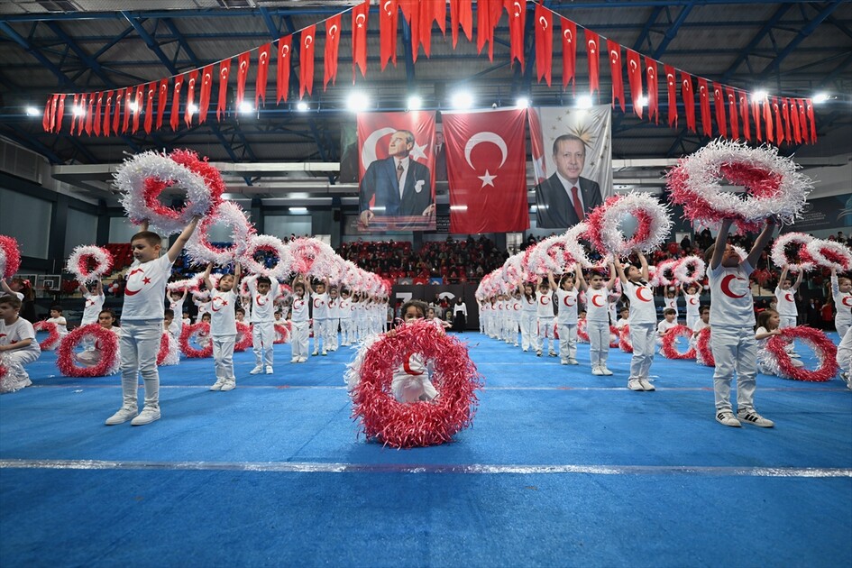 Düzce'de 23 Nisan Ulusal Egemenlik ve Çocuk Bayramı kutlandı