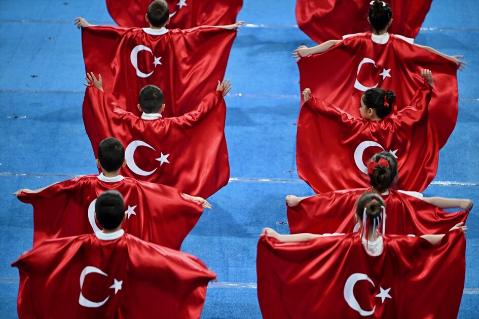 Düzce'de 23 Nisan Ulusal Egemenlik ve Çocuk Bayramı kutlandı
