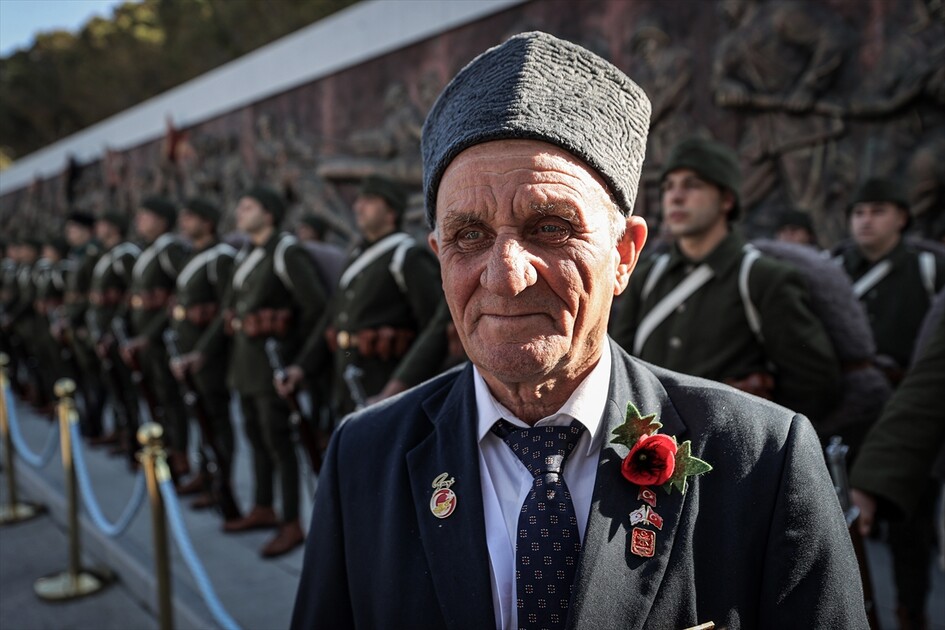 Şehitler Abidesi'nde Çanakkale Kara Savaşları'nın 111. yılı töreni düzenlendi