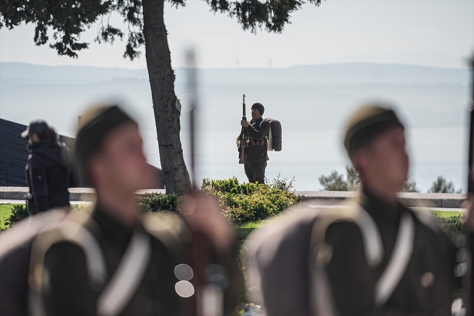 Şehitler Abidesi'nde Çanakkale Kara Savaşları'nın 111. yılı töreni düzenlendi