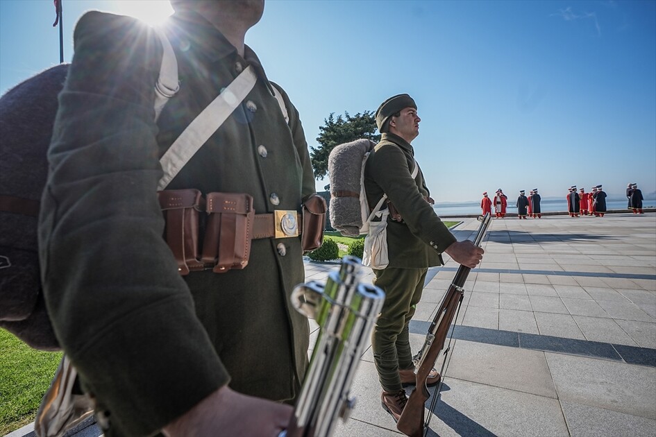 Şehitler Abidesi'nde Çanakkale Kara Savaşları'nın 111. yılı töreni düzenlendi