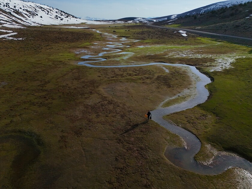 Bingöl'ün kuzeyinde kış, güneyinde bahar yaşanıyor