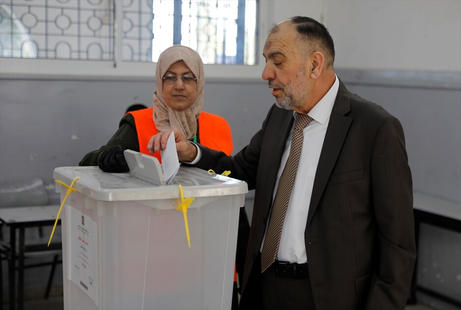 Local elections begin in West Bank
